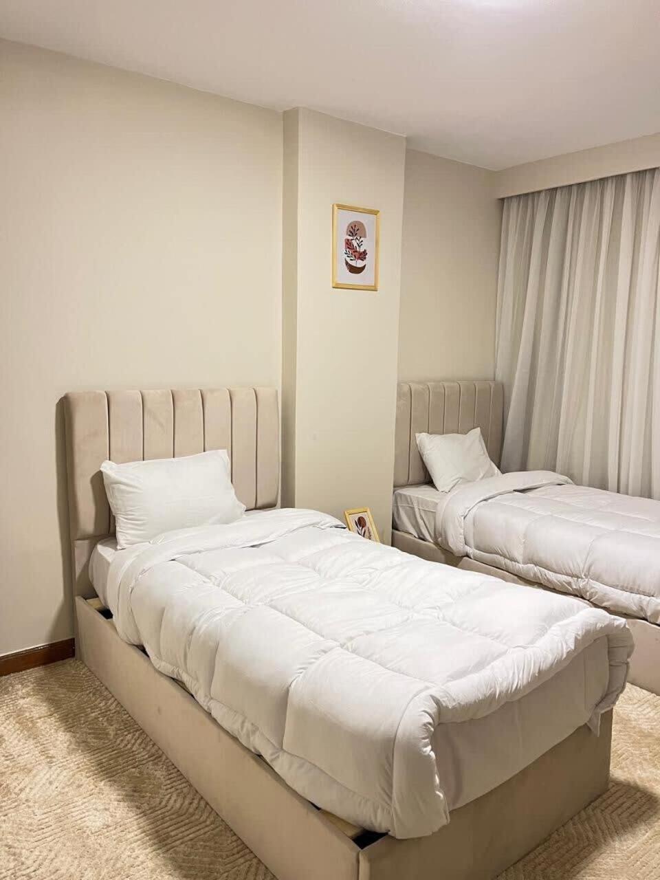 Apartment Zamalek Beside Hilton 4br
