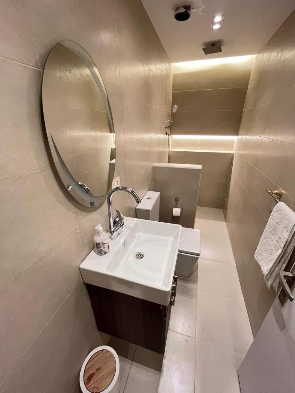 Apartment Zamalek Beside Hilton 4br